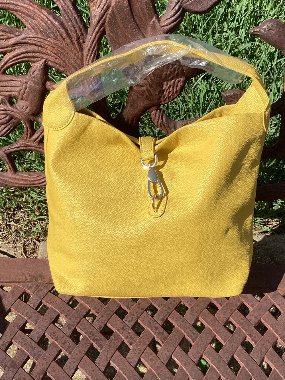 NWOT Vegan Yellow Hobo Tote Shoulder Bag Hook Close